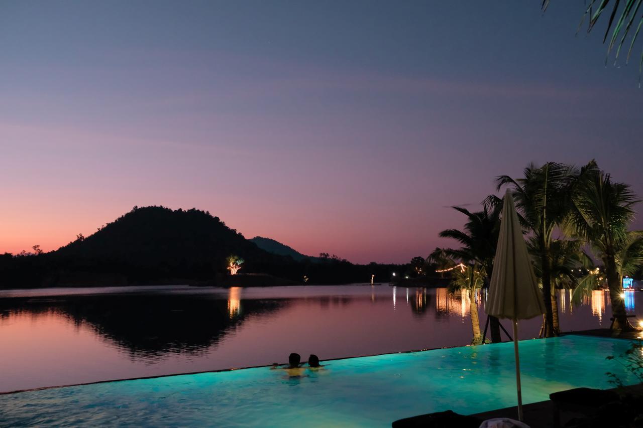 Inlaya Ratchaburi Otel Dış mekan fotoğraf